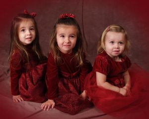 Olivia_Sophia_Eleni_Christmas_2006_2.jpg.jpg